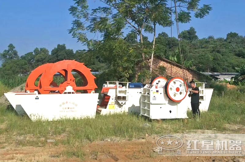 山西客户花岗岩制砂厂正在安装中